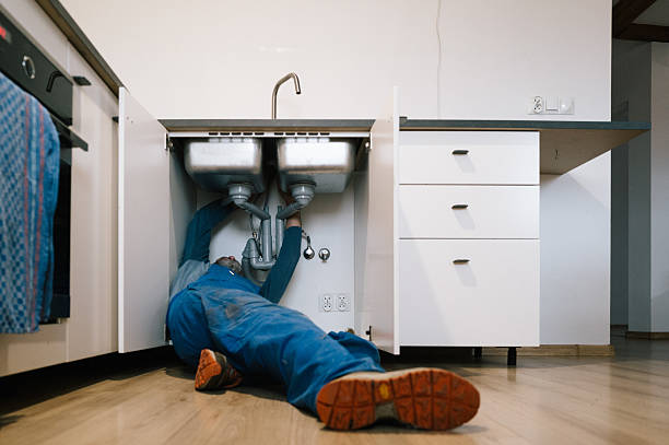 Professional Drain Cleaning technician working in Nashville, OH